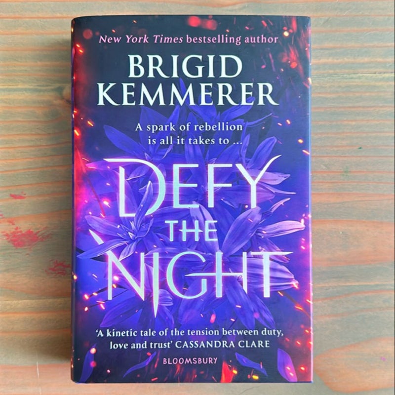 Fairyloot - Defy the Night - SPRAYED EDGES