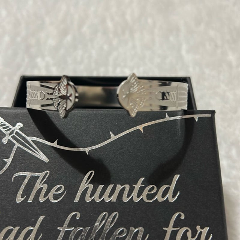Heartless Hunter Bangel