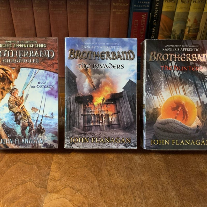Brotherband Chronicles, Book 1-3: The Outcasts, The Invaders, The Hunters