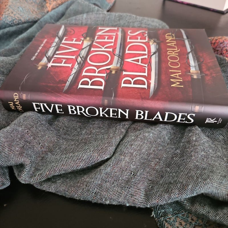 Five Broken Blades (Deluxe Limited Edition)