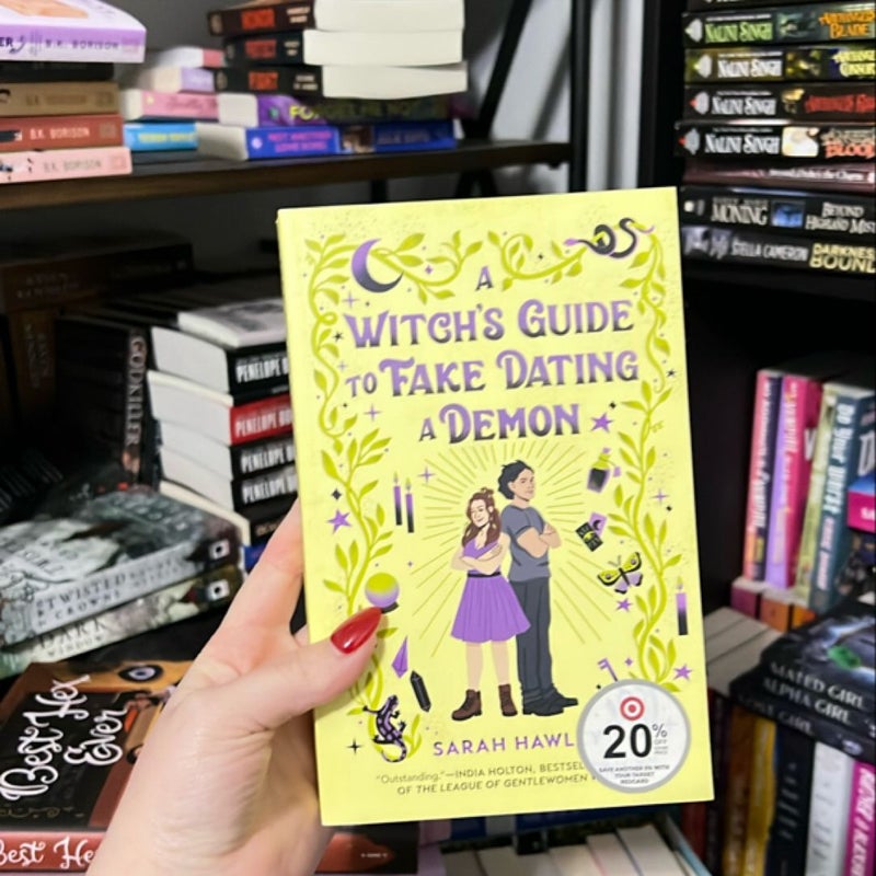 A Witch's Guide to Fake Dating a Demon