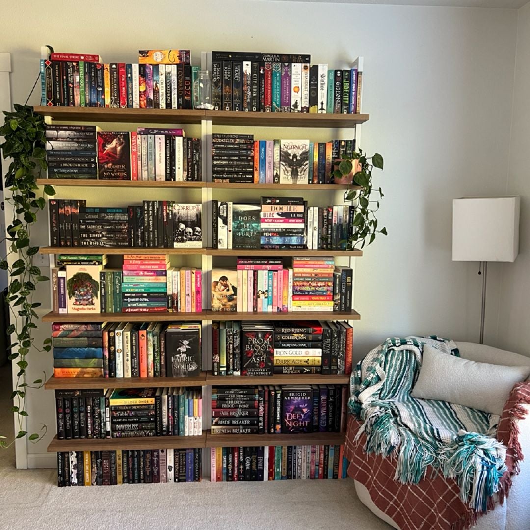 Megan’s Corner📚☕️