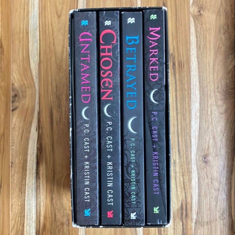 House of Night TP Boxed Set (books 1-4)