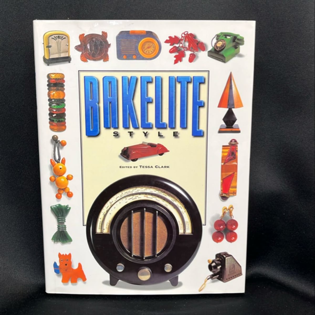 Bakelite Style by Tessa Clark