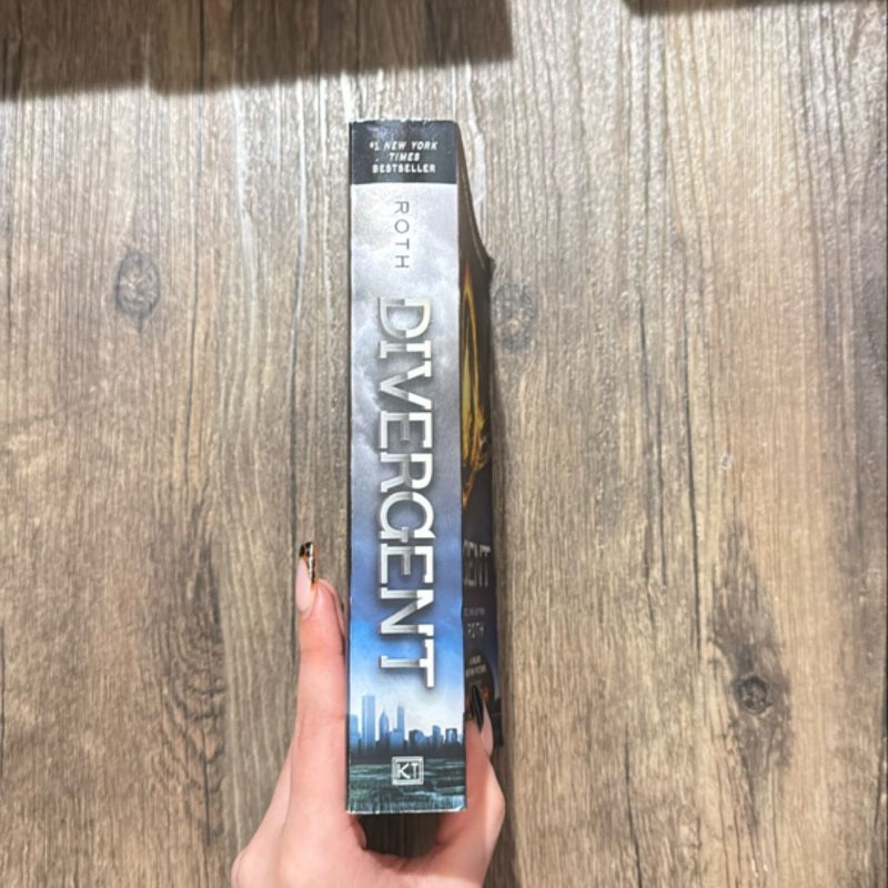 Divergent