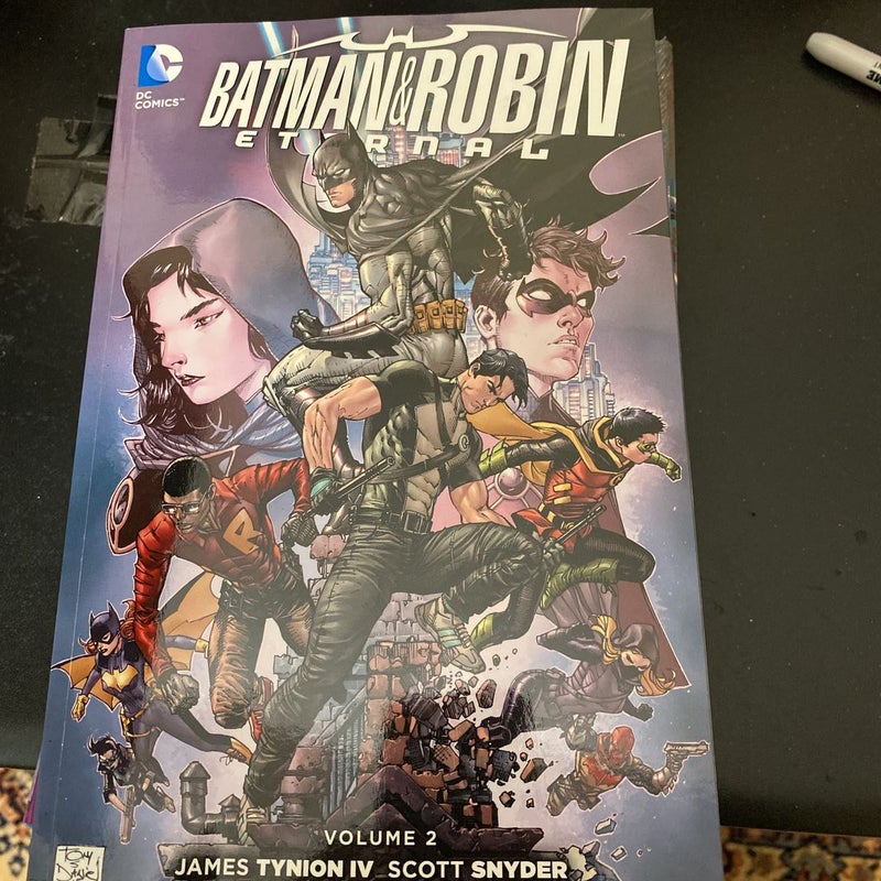 Batman and Robin Eternal Volume 2