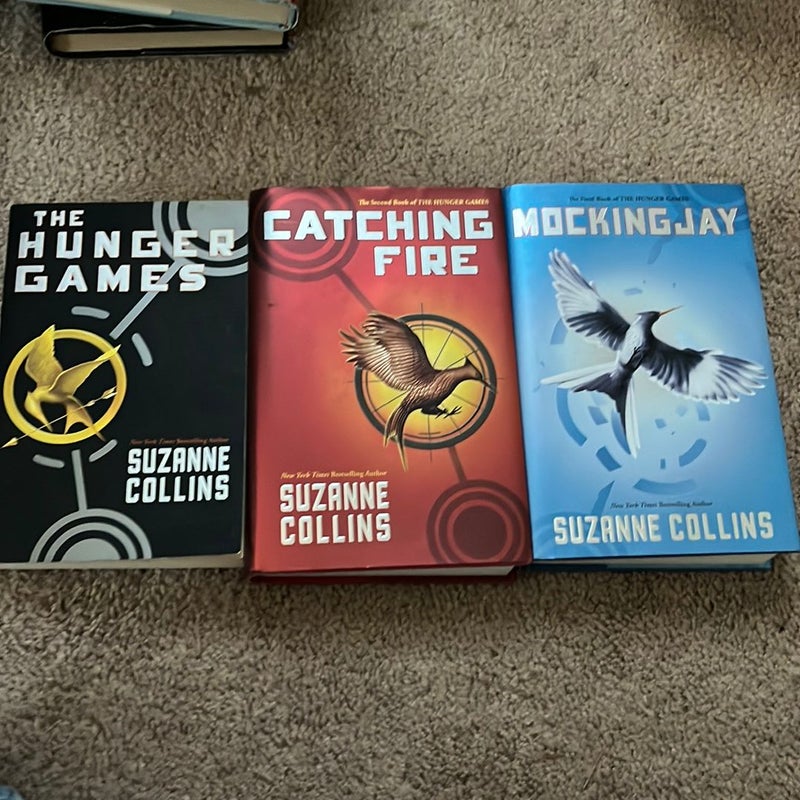 Hunger Games 4-Book Paperback Box Set (the Hunger Games, Catching Fire,  Mockingjay, the Ballad of Songbirds and Snakes)