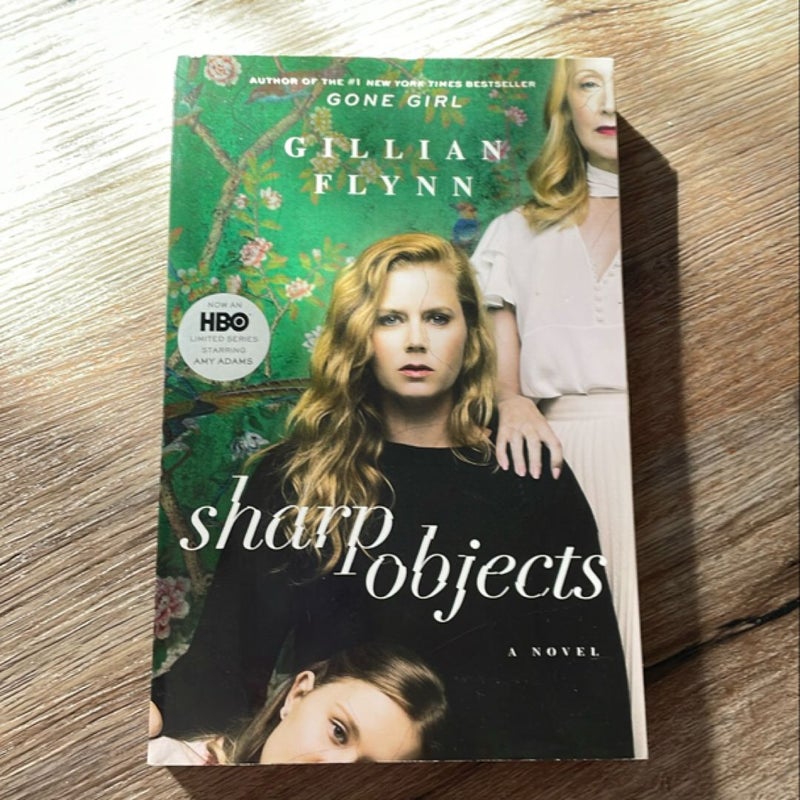 Sharp Objects (Movie Tie-In)