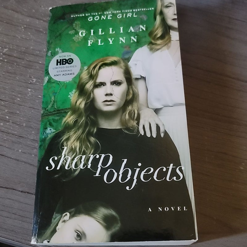 Sharp Objects (Movie Tie-In)