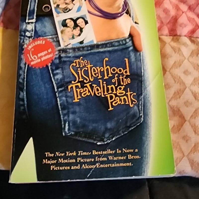 Sisterhood Of The Traveling Pants (Book 1 movie tie in)