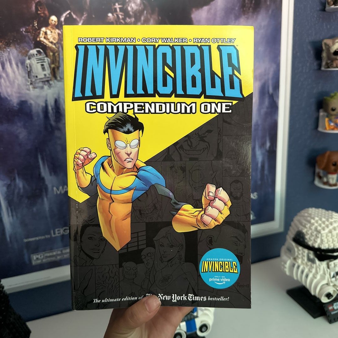  Invincible #1 eBook : Kirkman, Robert, Walker, Cory: Kindle  Store
