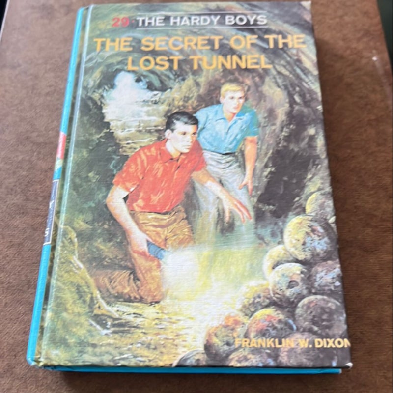 The hardy boys #29 the secret of the lost tunnel