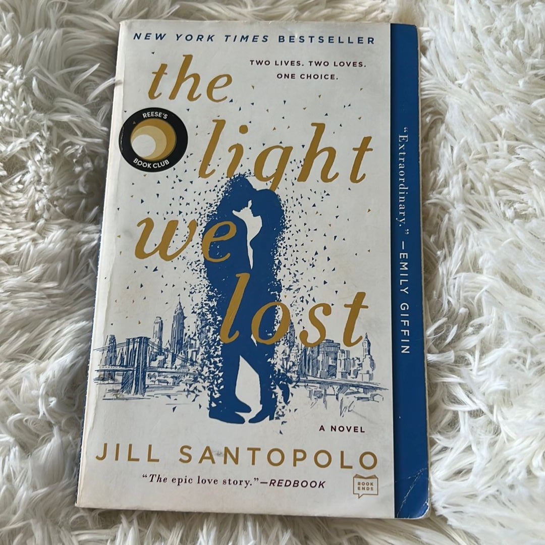 The Light We Lost by Jill Santopolo, Paperback Pangobooks