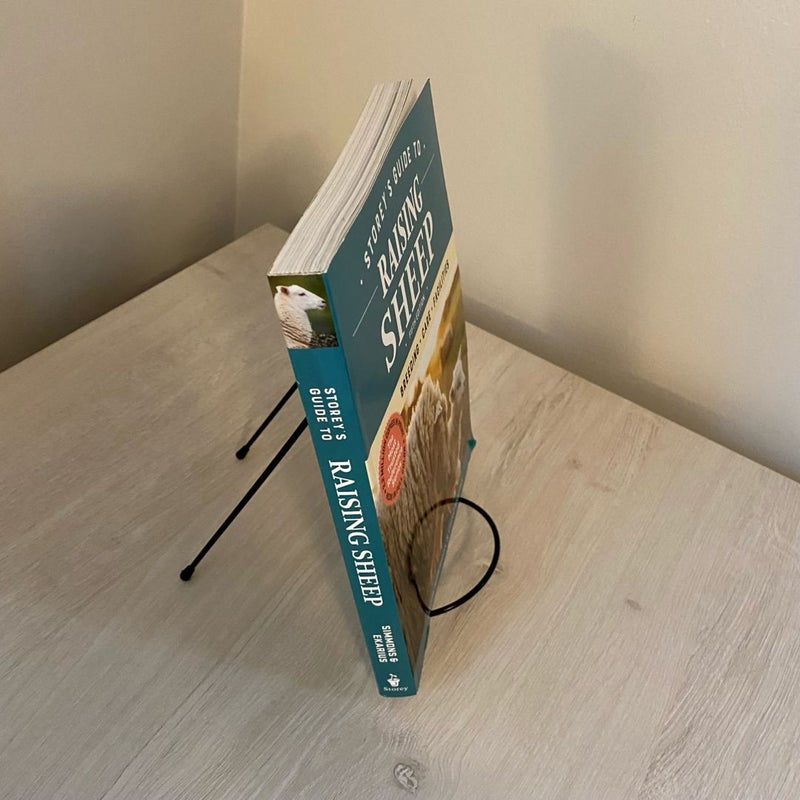 Storey's Guide to Raising Sheep, 5th Edition
