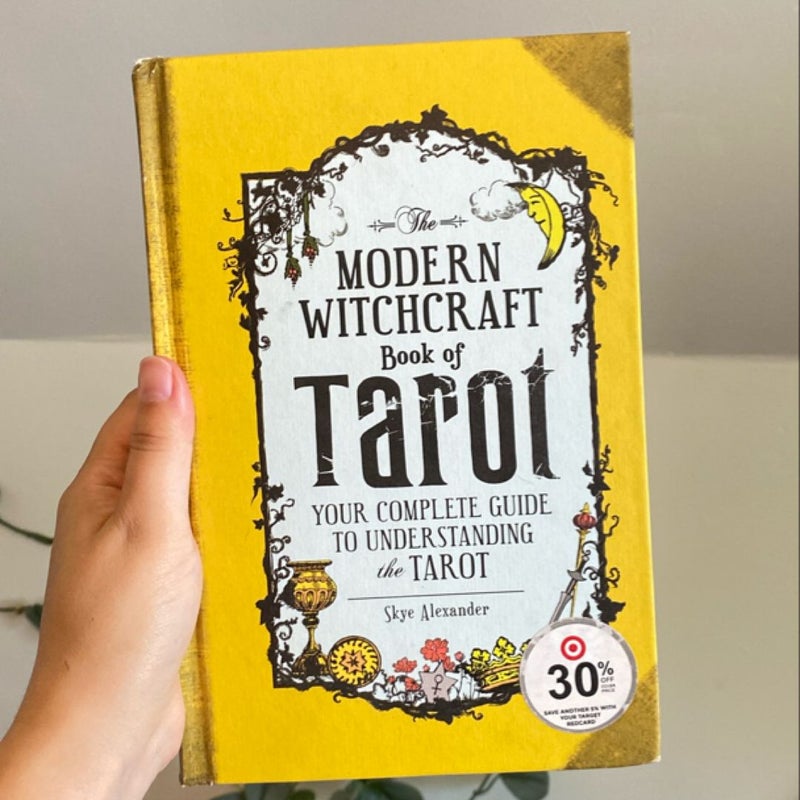 The Modern Witchcraft Book of Tarot