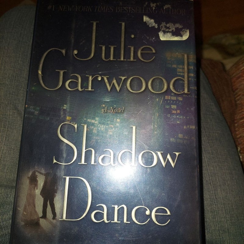 Shadow Dance - A Novel by Julie Garwood 