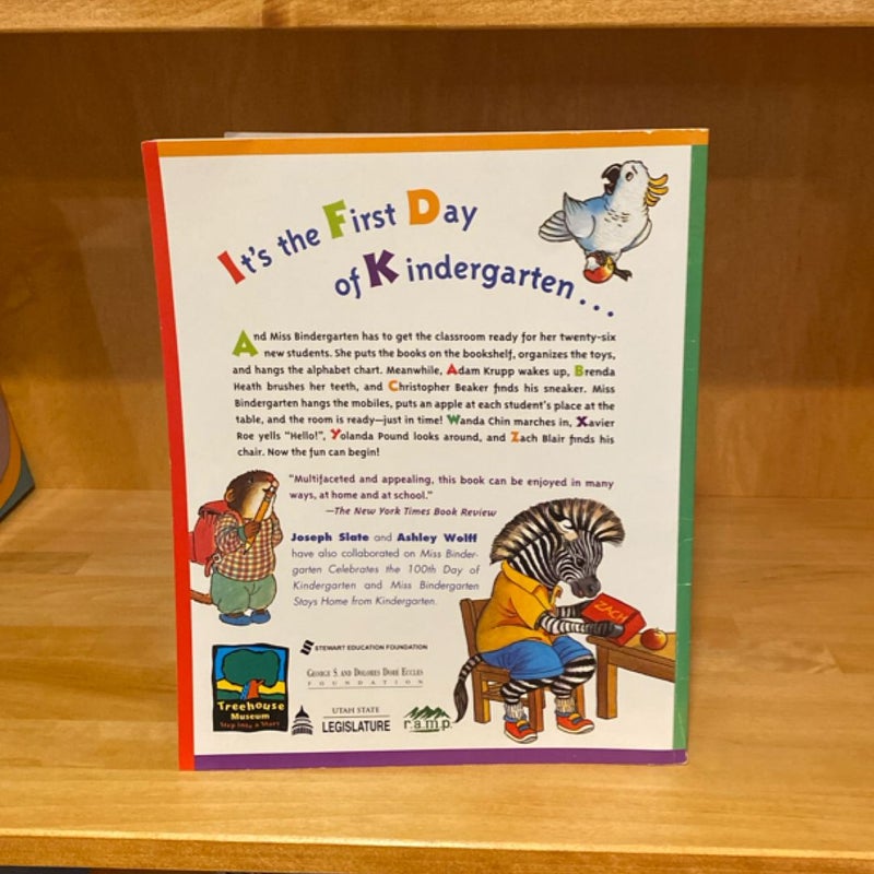 Miss Bindergarten Gets Ready for Kindergarten