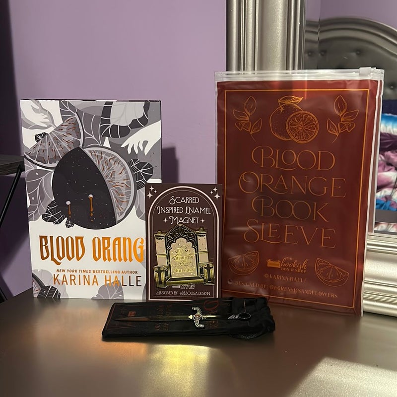 Bookish Box Blood Orange + Goodies by Karina Halle, Hardcover | Pangobooks