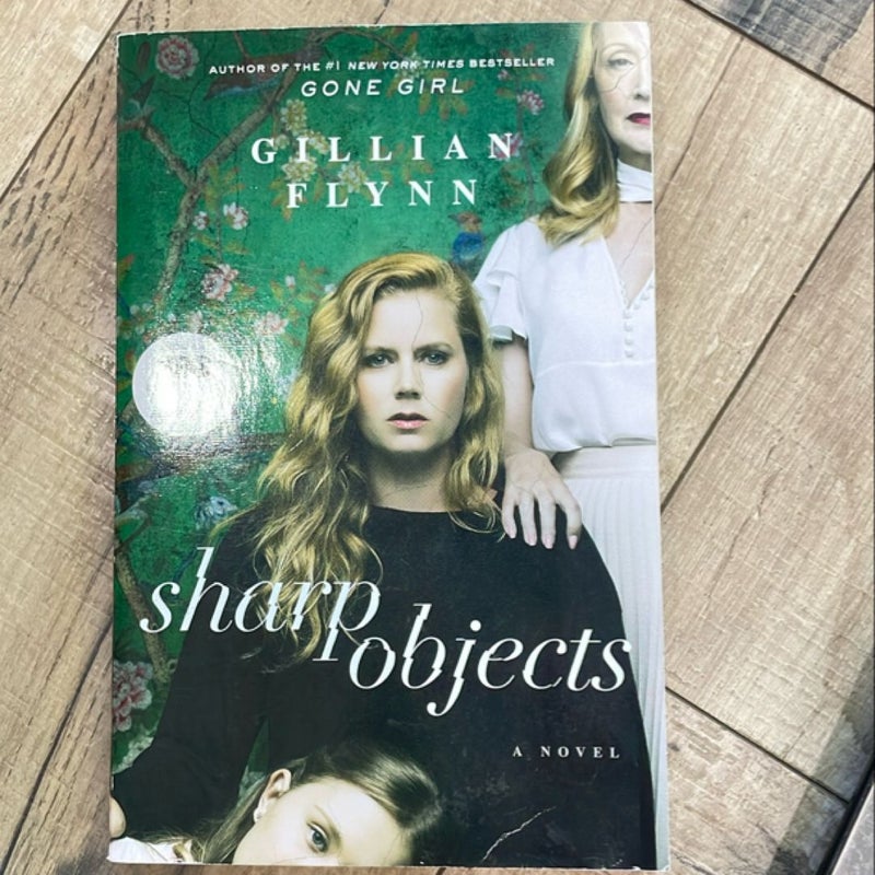 Sharp Objects (Movie Tie-In)