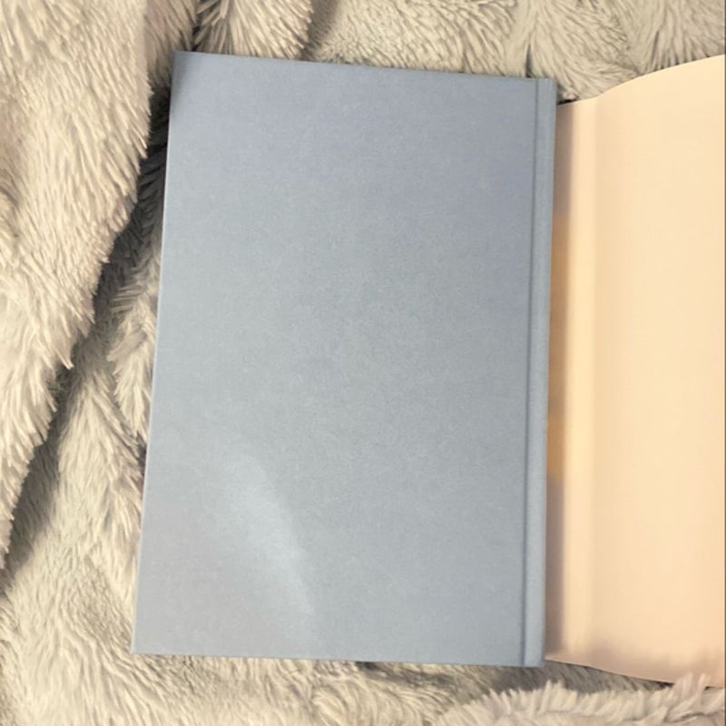 Shatter Me Collector's Deluxe Limited Edition