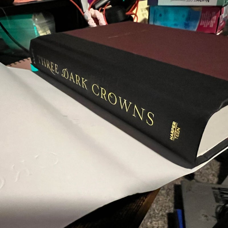 Three Dark Crowns - Owlcrate Edition