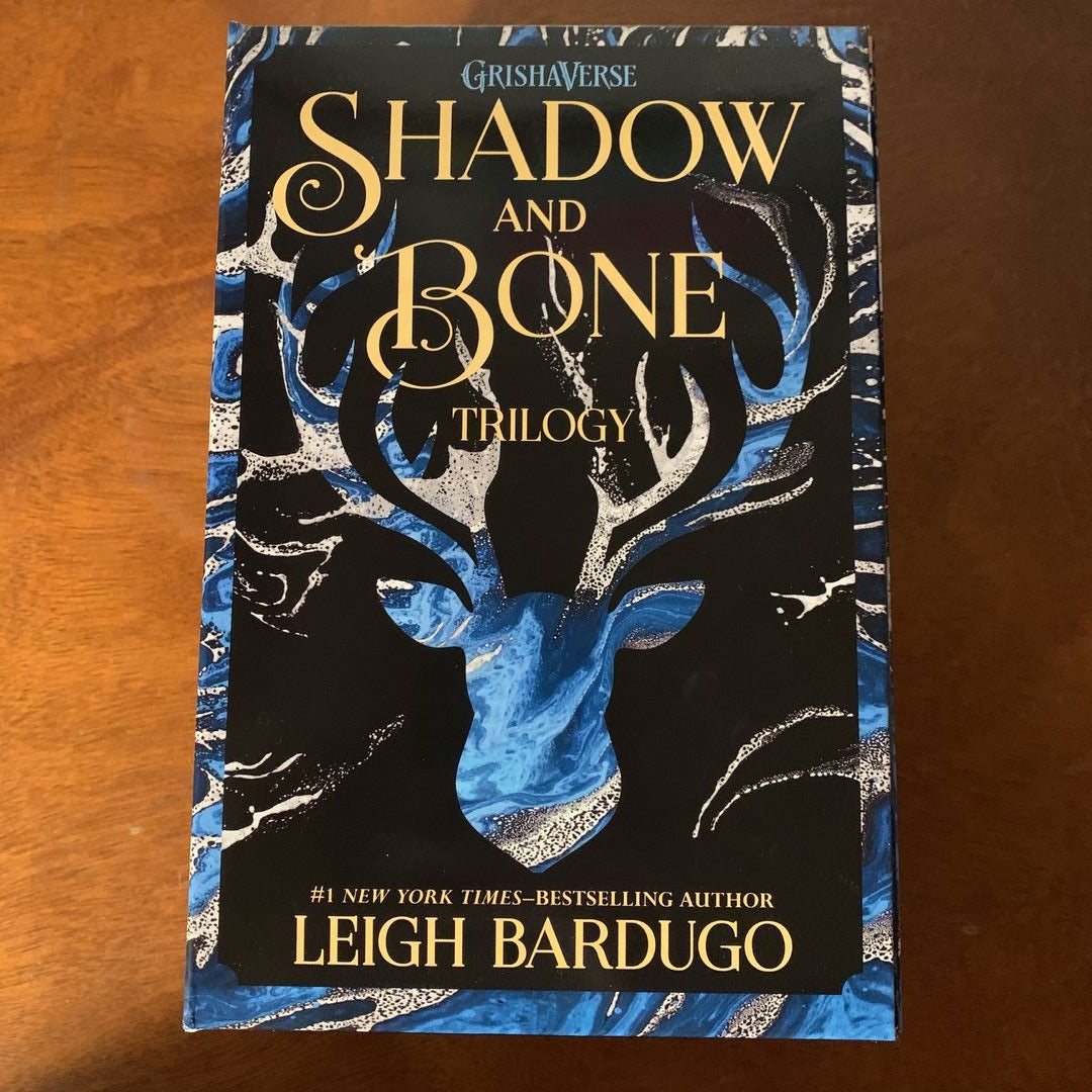 Shadow and Bone : The Grisha Trilogy, Book 1