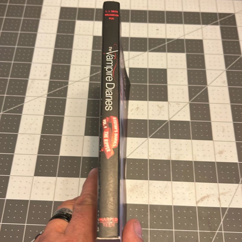The Vampire Diaries: Stefan's Diaries #4: the Ripper
