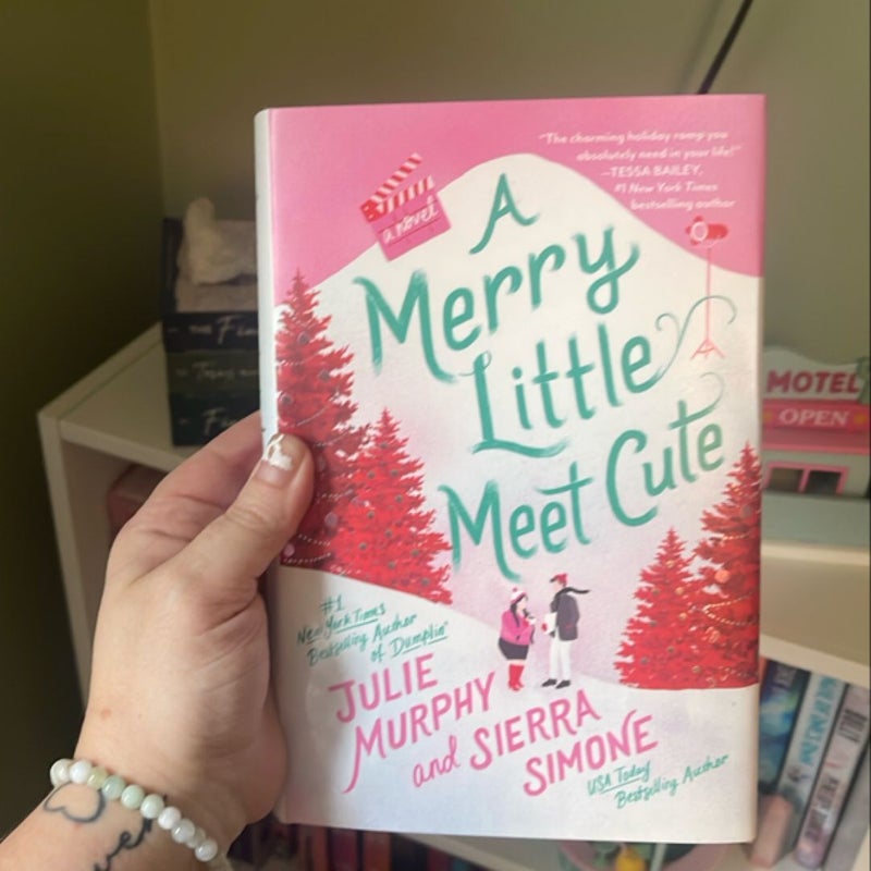 A Merry Little Meet Cute