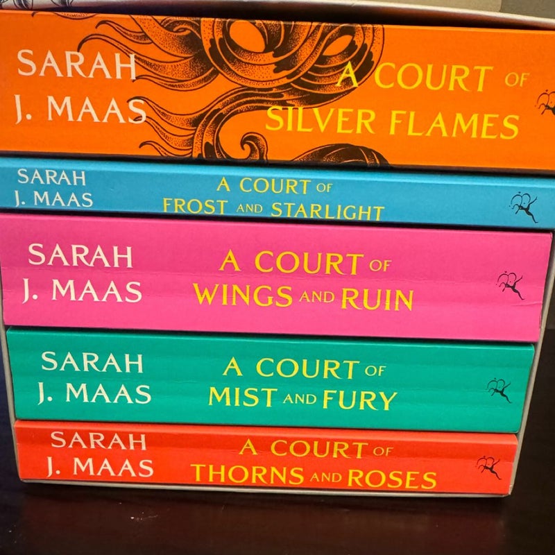 A Court of Thorns and Roses Box Set