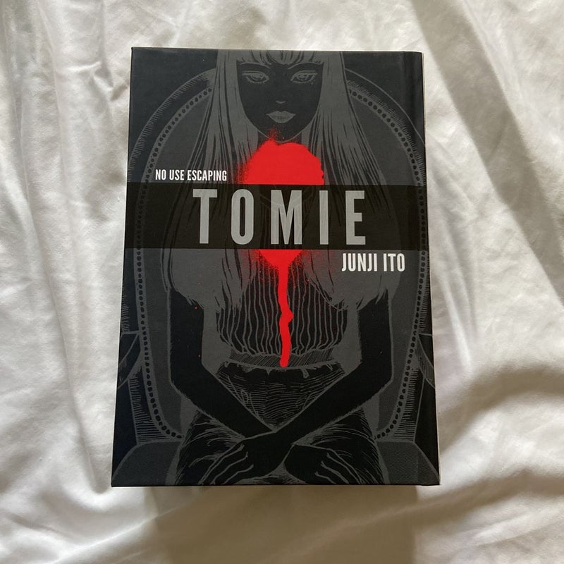 Tomie: Complete Deluxe Edition by Junji Ito, Hardcover | Pangobooks