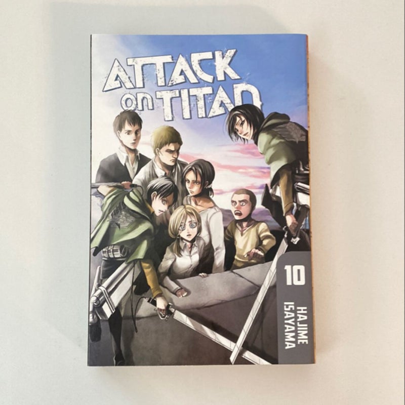 Attack on Titan 10