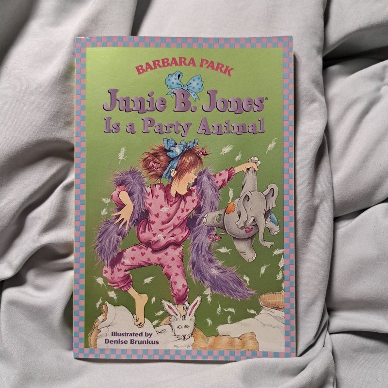 Junie B. Jones #10: Junie B. Jones Is a Party Animal