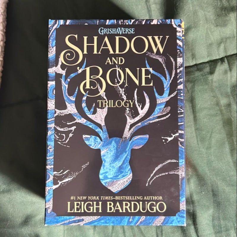 shadow & bone trilogy BOX SET 