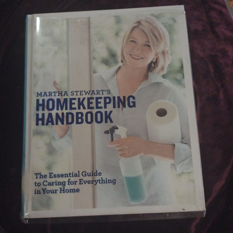 Martha Stewart's Homekeeping Handbook