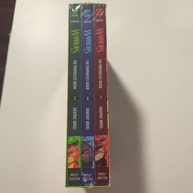 The Warriors Graphic Novel Box Set the Prophecies Begin by