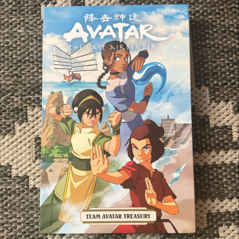 Avatar: the Last Airbender--Team Avatar Treasury Boxed Set (Graphic Novels)