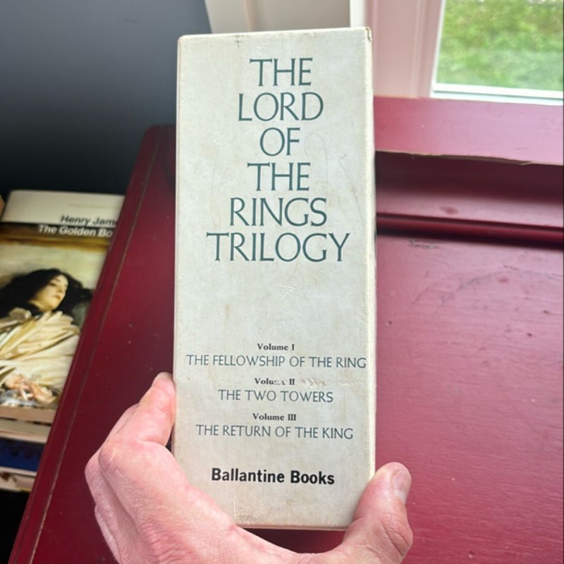 Lord of the Rings Trilogy (Vintage) 