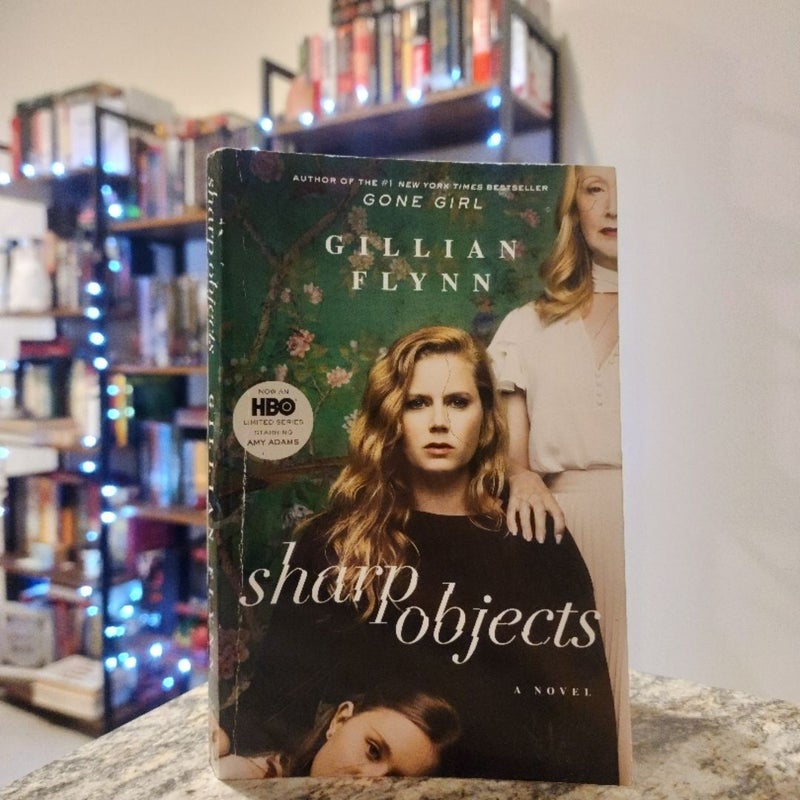 Sharp Objects (Movie Tie-In)