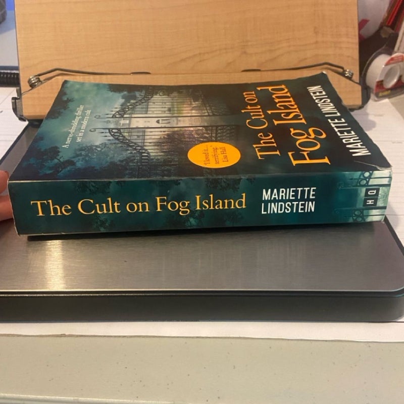 The Cult on Fog Island: a Terrifying Thriller Set in a Modern-Day Cult (Fog Island Trilogy, Book 1)