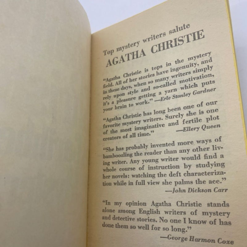 Lot Of 3 Vintage Agatha Christie 60s Pocket Ed Pale Horse/Caribbean Mystery /A Murder is Announced