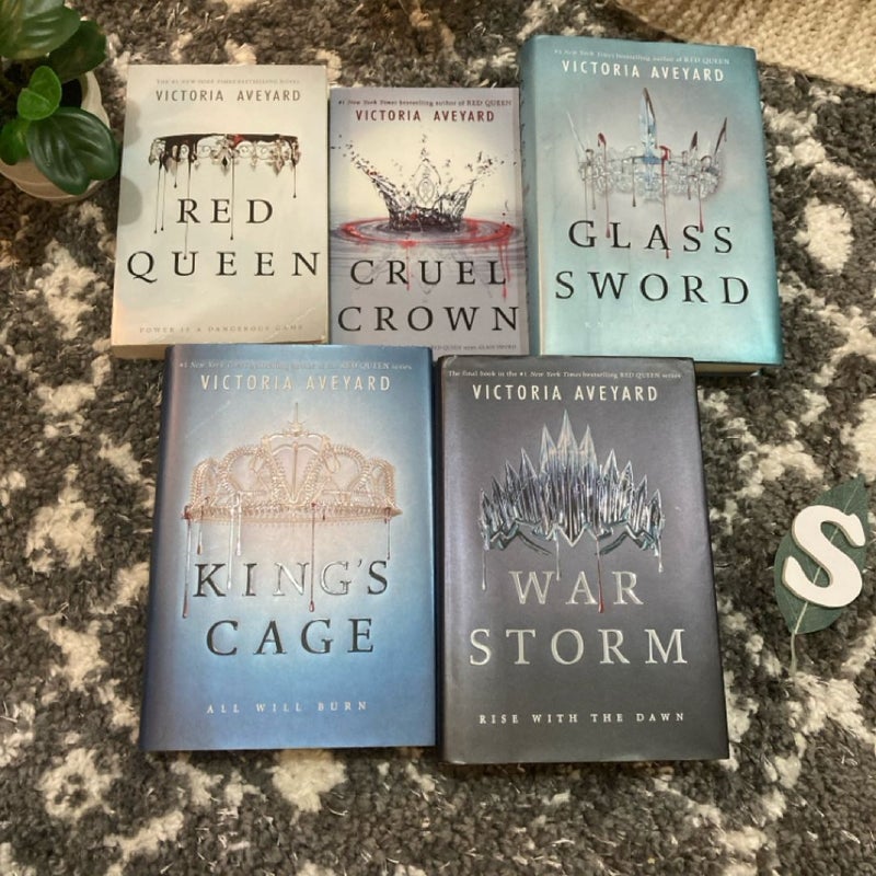 Red Queen Series (4 books and novella)