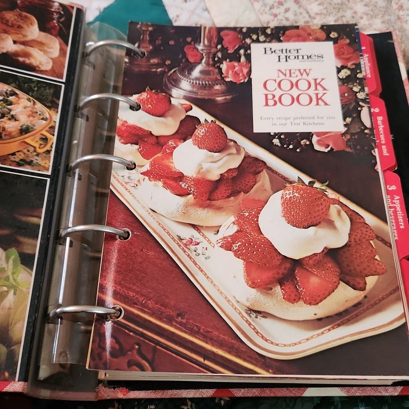 Better Homes and Gardens New Cookbook