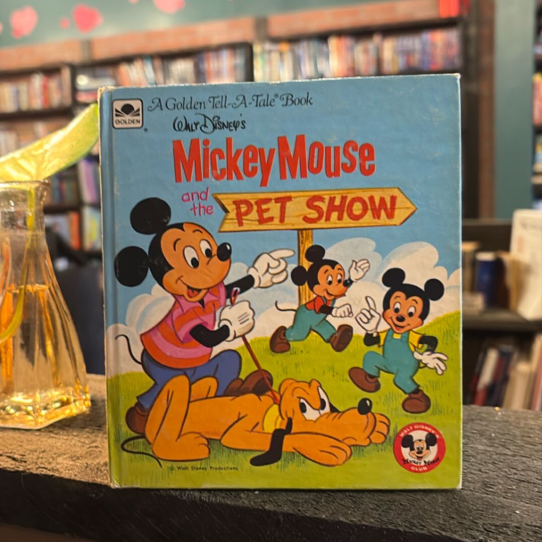 Mickey mouse and the pet show