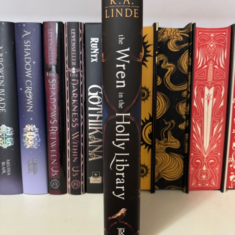 The Wren in the Holly Library (Deluxe Limited Edition)