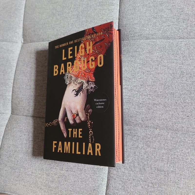 The Familiar (Waterstones Exclusive)