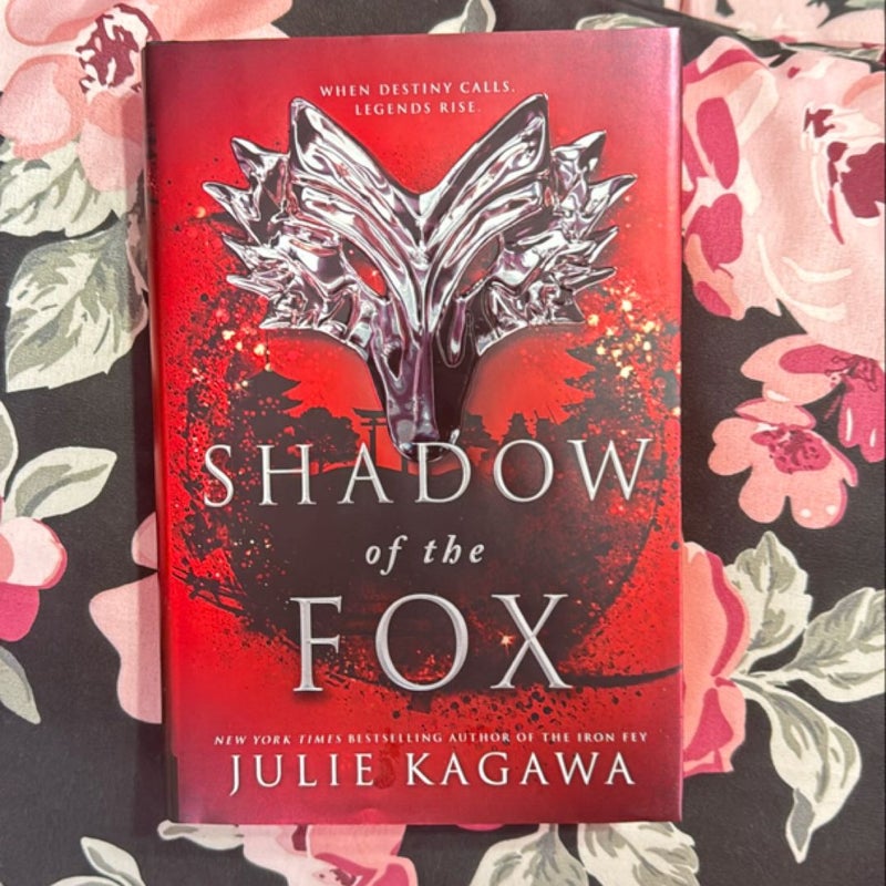 Shadow of the Fox (Owlcrate Exclusive)