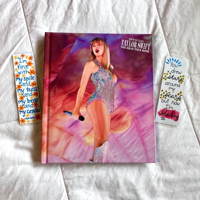 Official Taylor Swift The Eras Tour Book