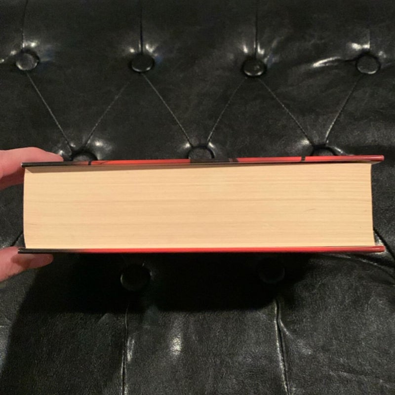 The Bone House (Large Print Edition)
