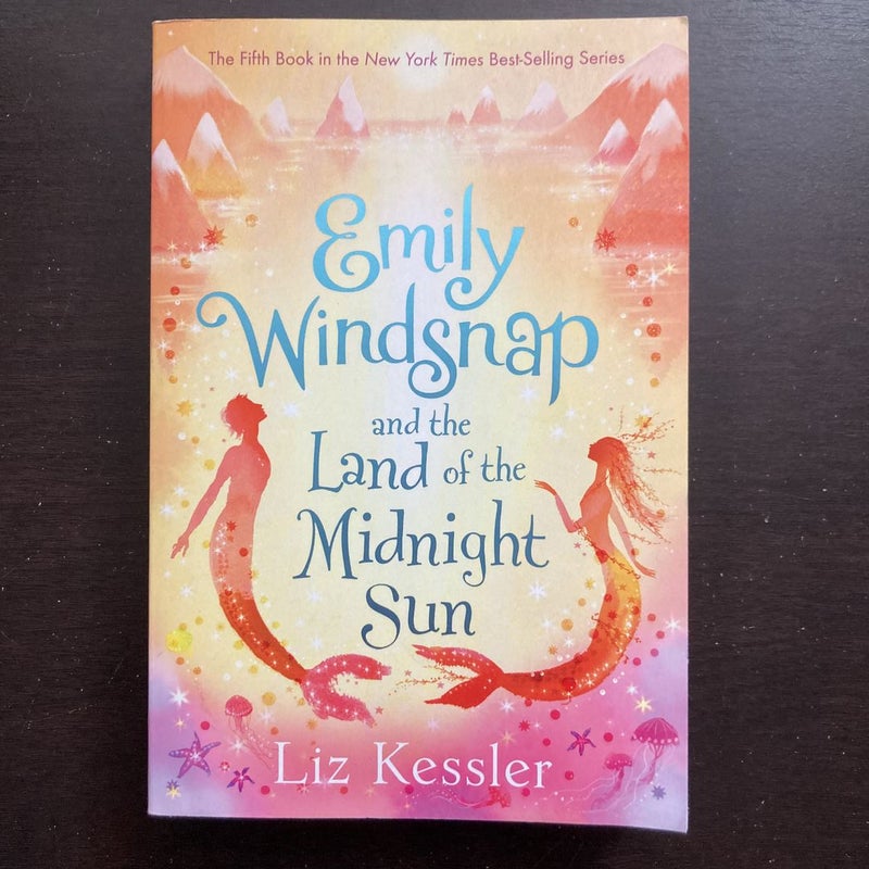 Emily Windsnap and the Land of the Midnight Sun