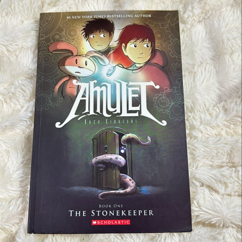 Amulet The Stonekeeper